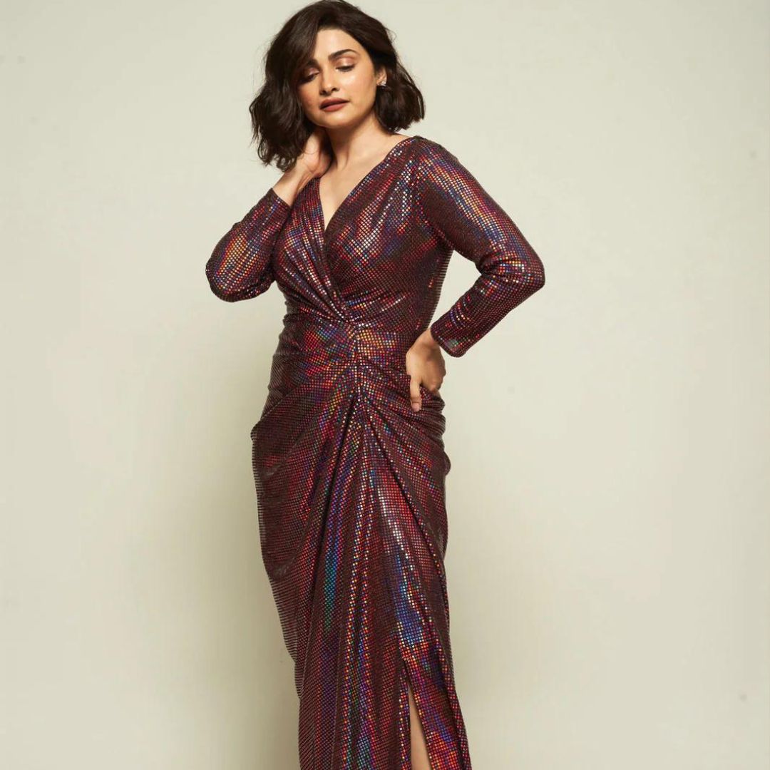 How Can I Style a House of Fett Partywear Gown for a Cocktail Party?