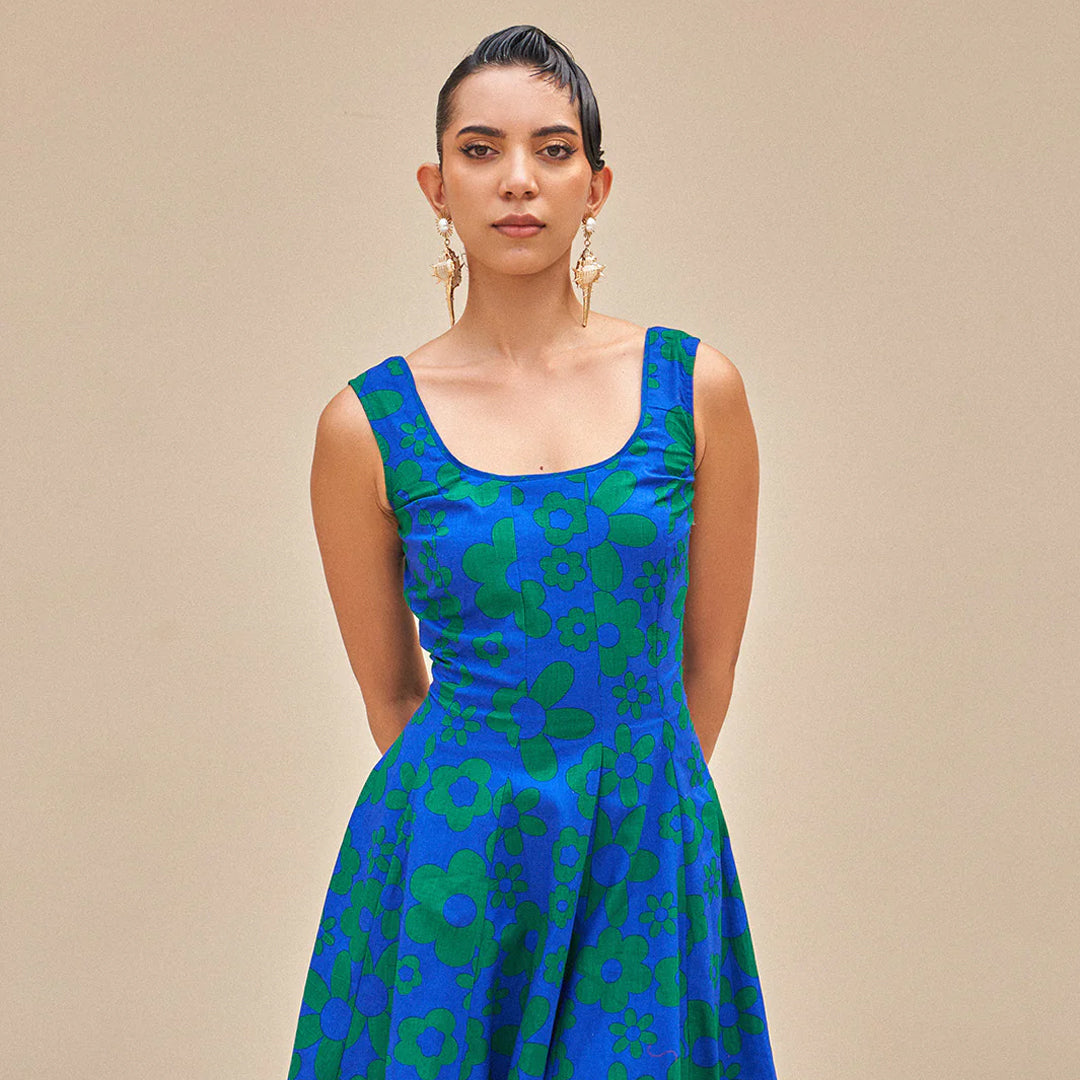 How to Choose the Perfect Midi Dress Online